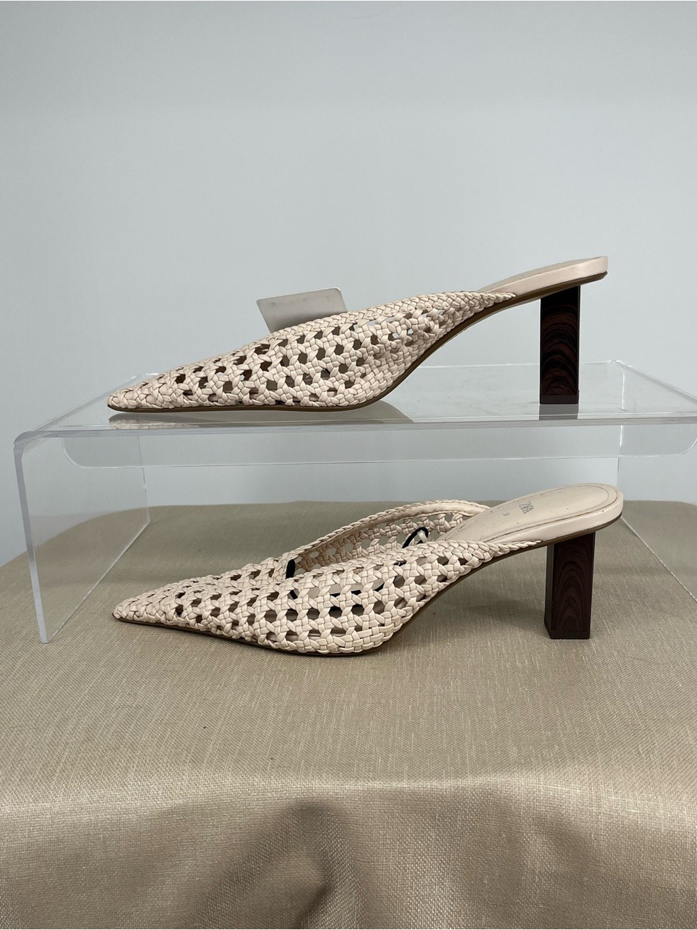 Zara Woven Pointed-Toe Slip-On Mules in Beige - Picture 4 of 8